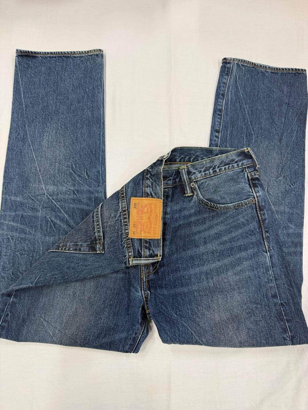 Levi’s 501 Original Jeans Men’s W33 L30 Medium Wash Button Fly Straight Leg